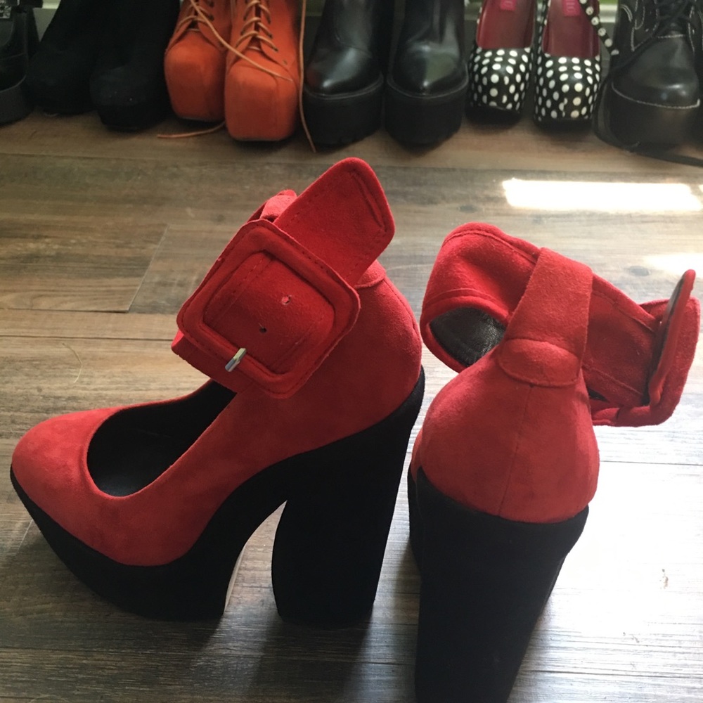 Dolce Vita platform shoes - Picture 2 of 6